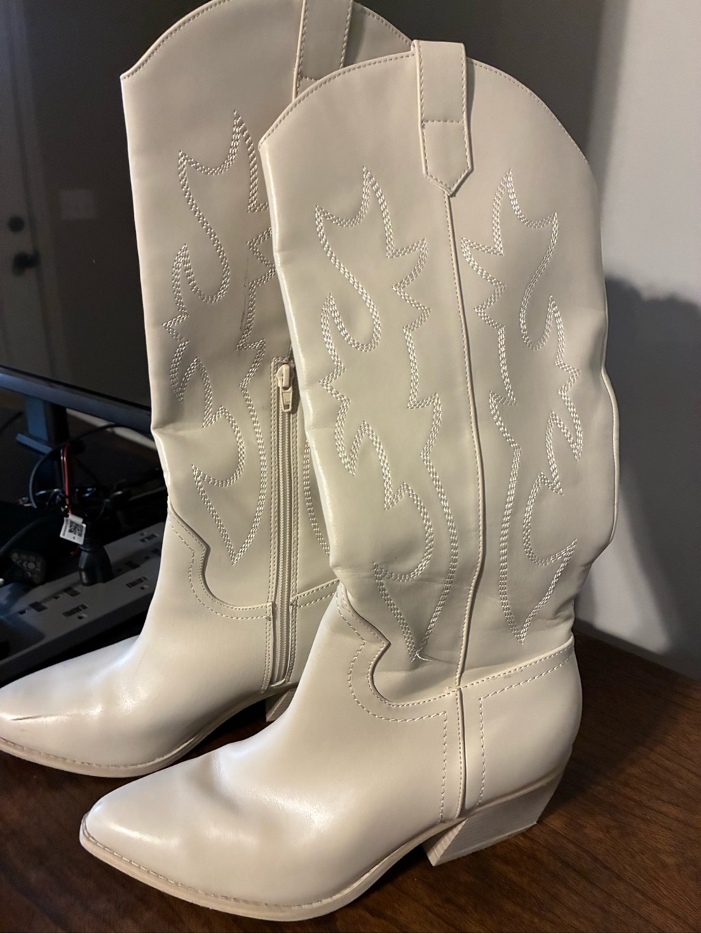 Women's Cream Western Zip-Back Heeled Cowboy Boots